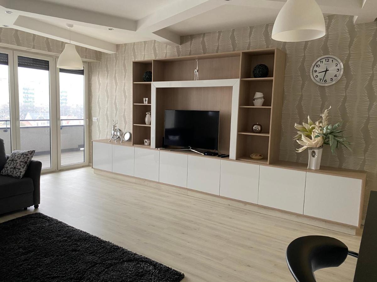Parizsi Udvar I. Apartment Debrecen Extérieur photo